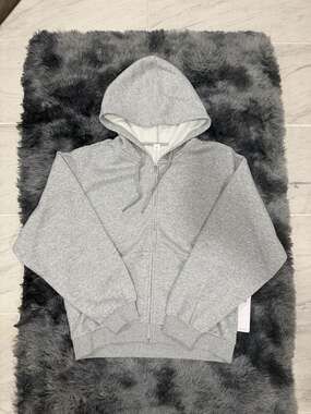 Alo Yoga Accolade Full-Zip Hoodie in Heather Grey